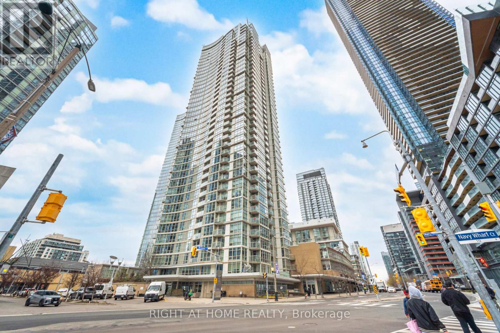2107 - 10 NAVY WHARF COURT