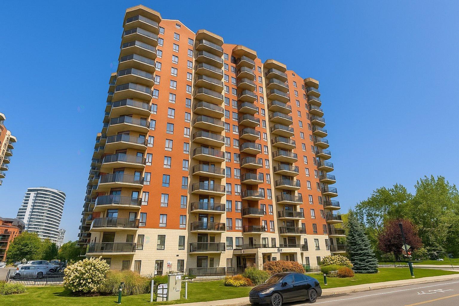 3855 Boul. de Chenonceau, #904, Laval (Chomedey), Quebec H7T0C8