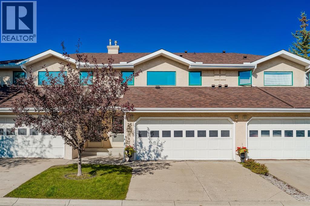 Row / Townhouse for Sale in 25, 200 Sandstone Drive NW|Calgary, Alberta T3K4N7
