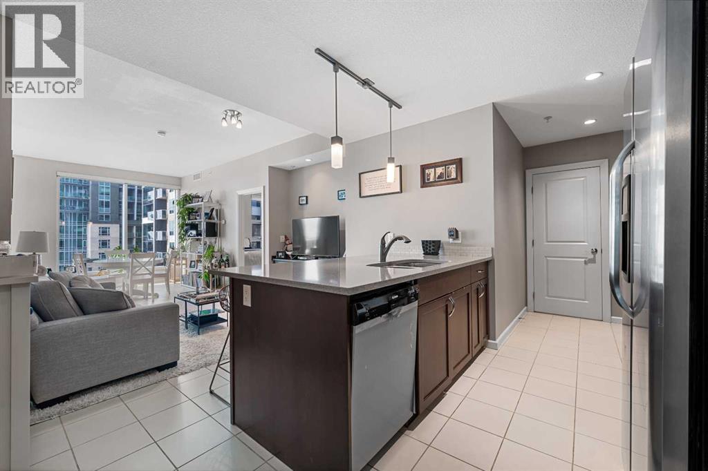 Apartment for Sale in 1708, 211 13 Avenue SE|Calgary, Alberta T2G1E1 2