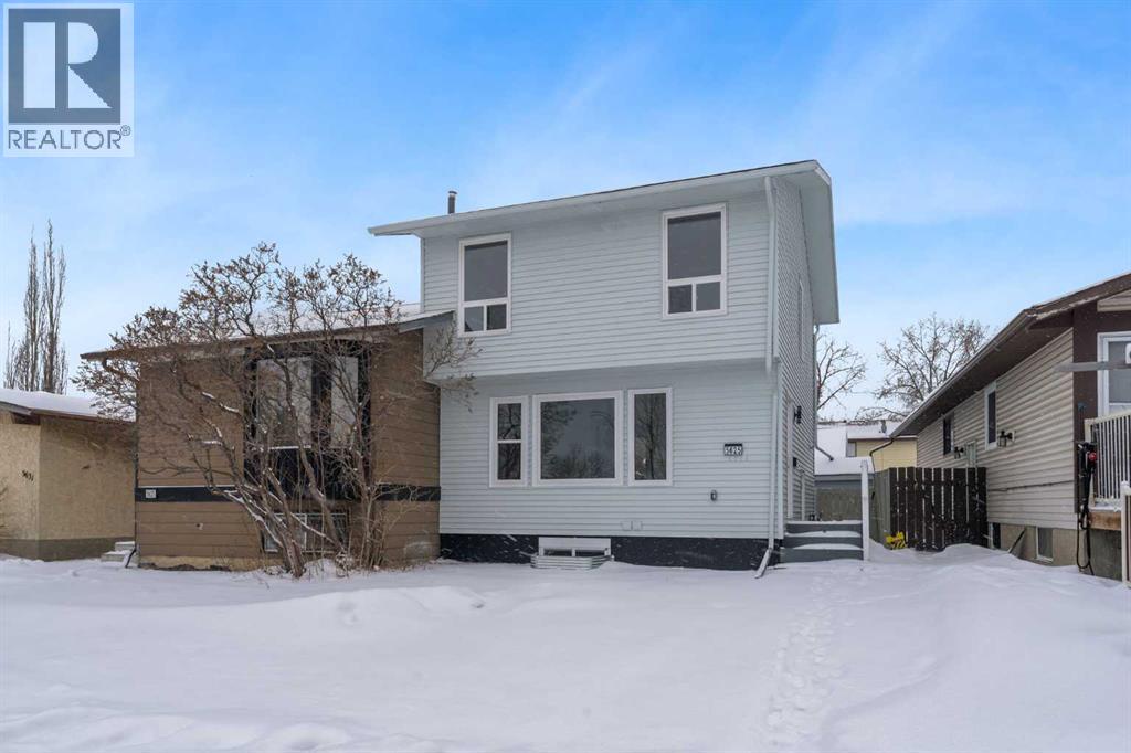 Duplex for Sale in 5625 Templehill Road NE|Calgary, Alberta T1Y4C1