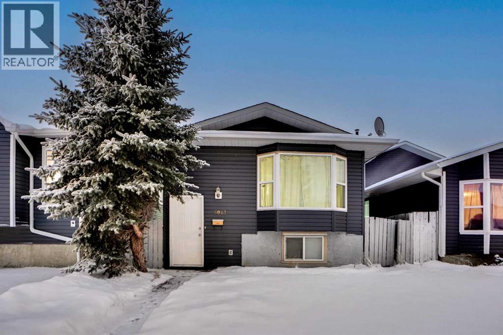 House for Sale in 6081 Martingrove Road NE|Calgary, Alberta T3J2S8
