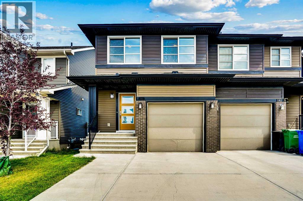Duplex for Sale in 186 Carringvue Park NW|Calgary, Alberta T3P1L1