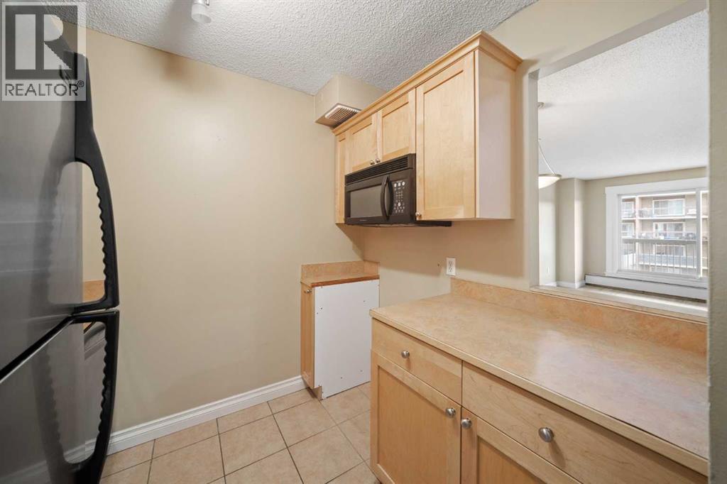 Apartment for Sale in 303, 1334 12 Avenue SW|Calgary, Alberta T3C3R9 3
