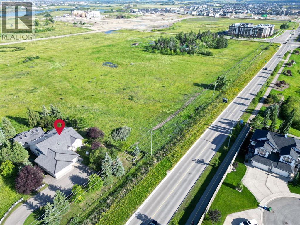 Property for Sale in 19008 Sheriff King Street SW|Calgary, Alberta T2J3X8 5
