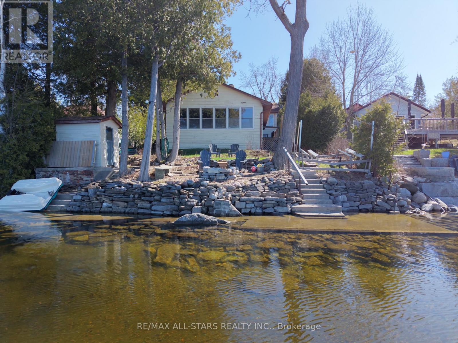 393 HILLSIDE DRIVE