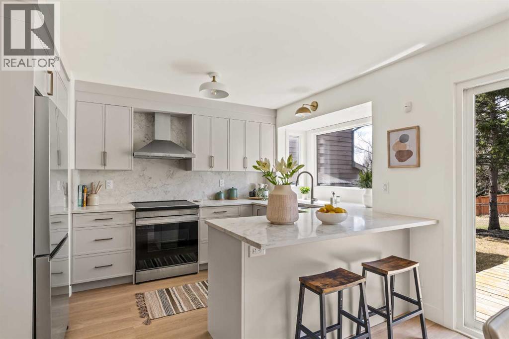 11 Coach Manor Rise SW