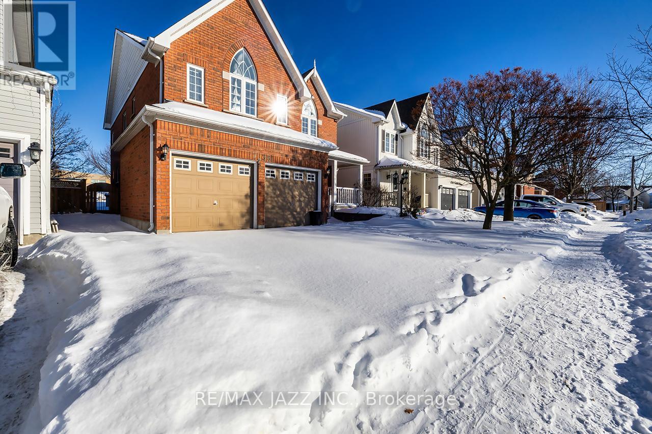 For sale: 1238 OAKHILL AVENUE, Oshawa (Taunton), Ontario L1K2R4