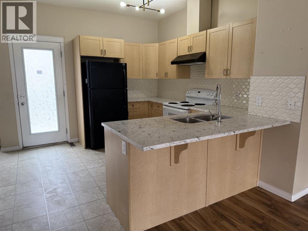 Row / Townhouse for Sale in 204, 111 Tarawood Lane NE|Calgary, Alberta T3J0C1 5