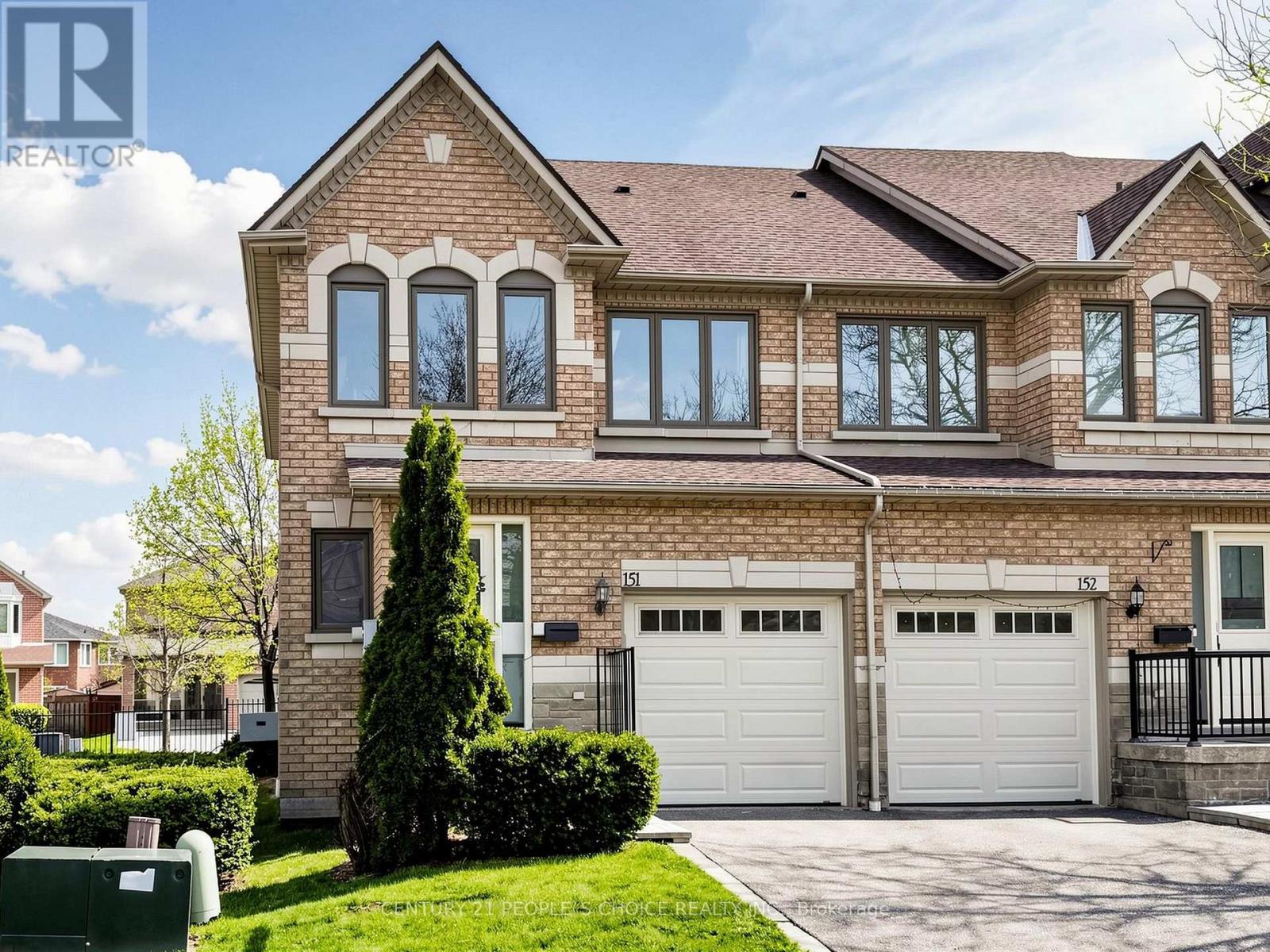 Row / Townhouse for Sale in 151 - 455 APACHE COURT|Mississauga (Hurontario), Ontario L4Z3W8 2