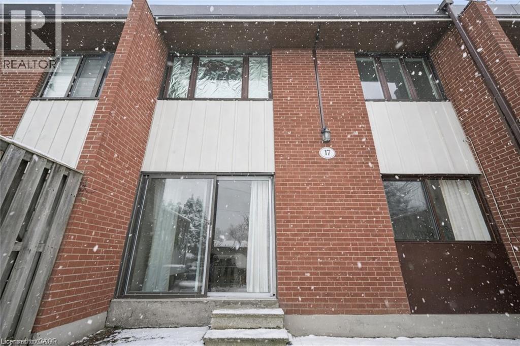 Row / Townhouse for Sale in 1230 GRIPSHOLM Road Unit# 17|Mississauga, Ontario L4Y2G9