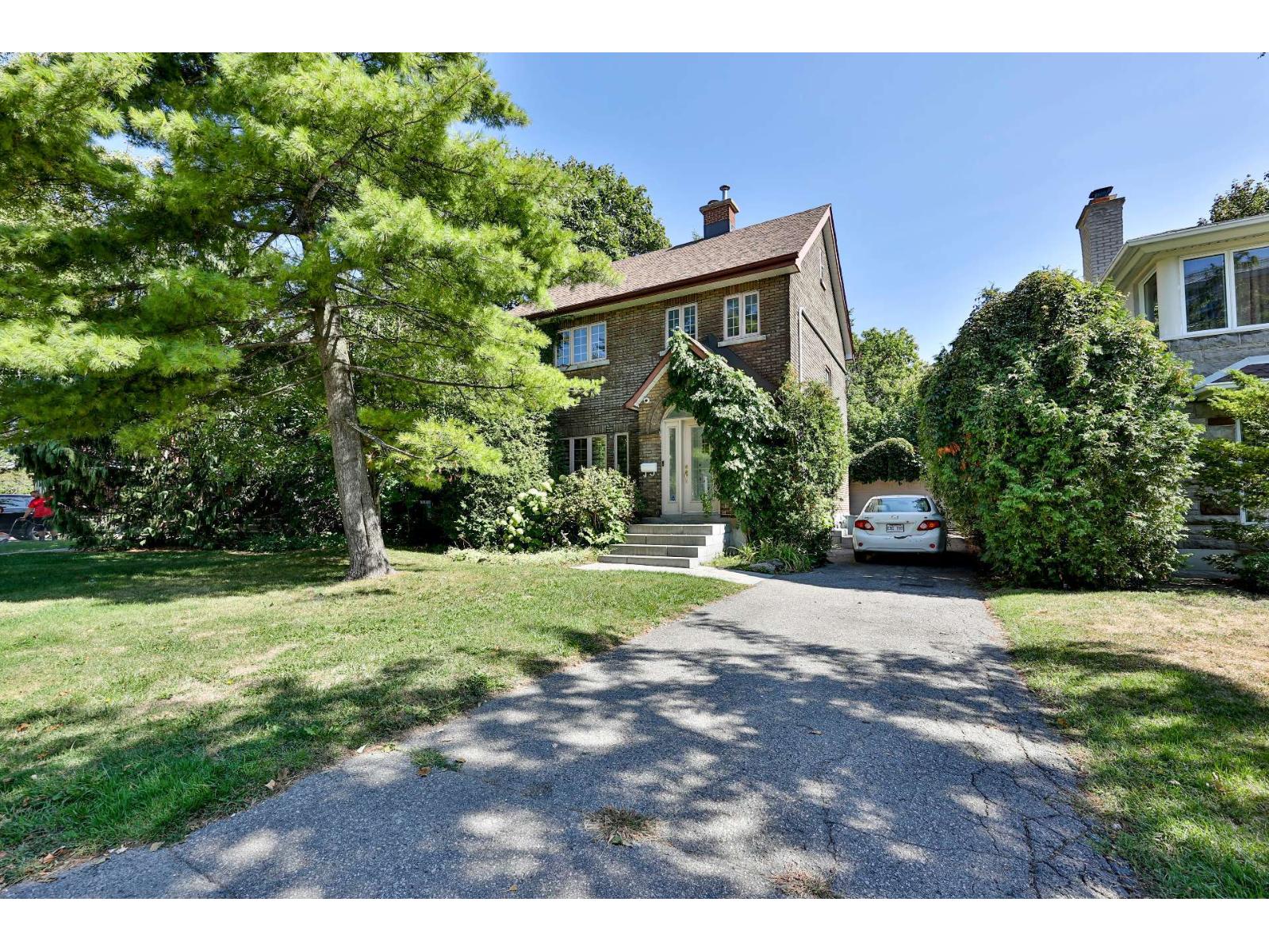 36 Av. Cornwall, Mont-Royal, Quebec H3P1M7