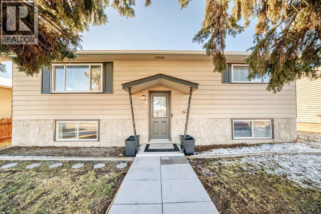 House for Sale in 5903 4 Avenue NE|Calgary, Alberta T2A3Y1