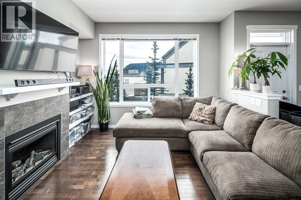 Row / Townhouse for Sale in 159 Kincora Heath NW|Calgary, Alberta T3R0G6 2