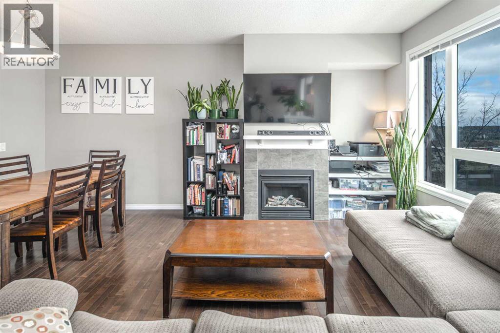 Row / Townhouse for Sale in 159 Kincora Heath NW|Calgary, Alberta T3R0G6 3