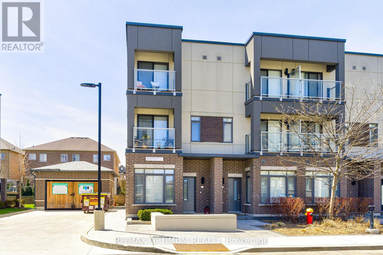 Row / Townhouse for Sale in 225 - 3070 SIXTH LINE|Oakville (GO Glenorchy), Ontario L6M1P8