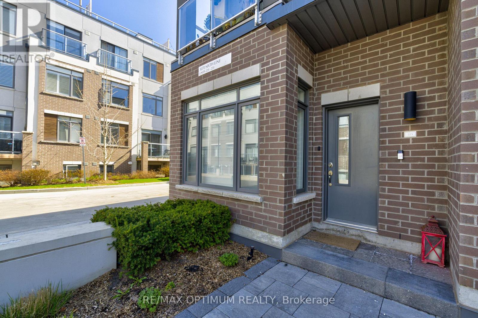 Row / Townhouse for Sale in 225 - 3070 SIXTH LINE|Oakville (GO Glenorchy), Ontario L6M1P8 4