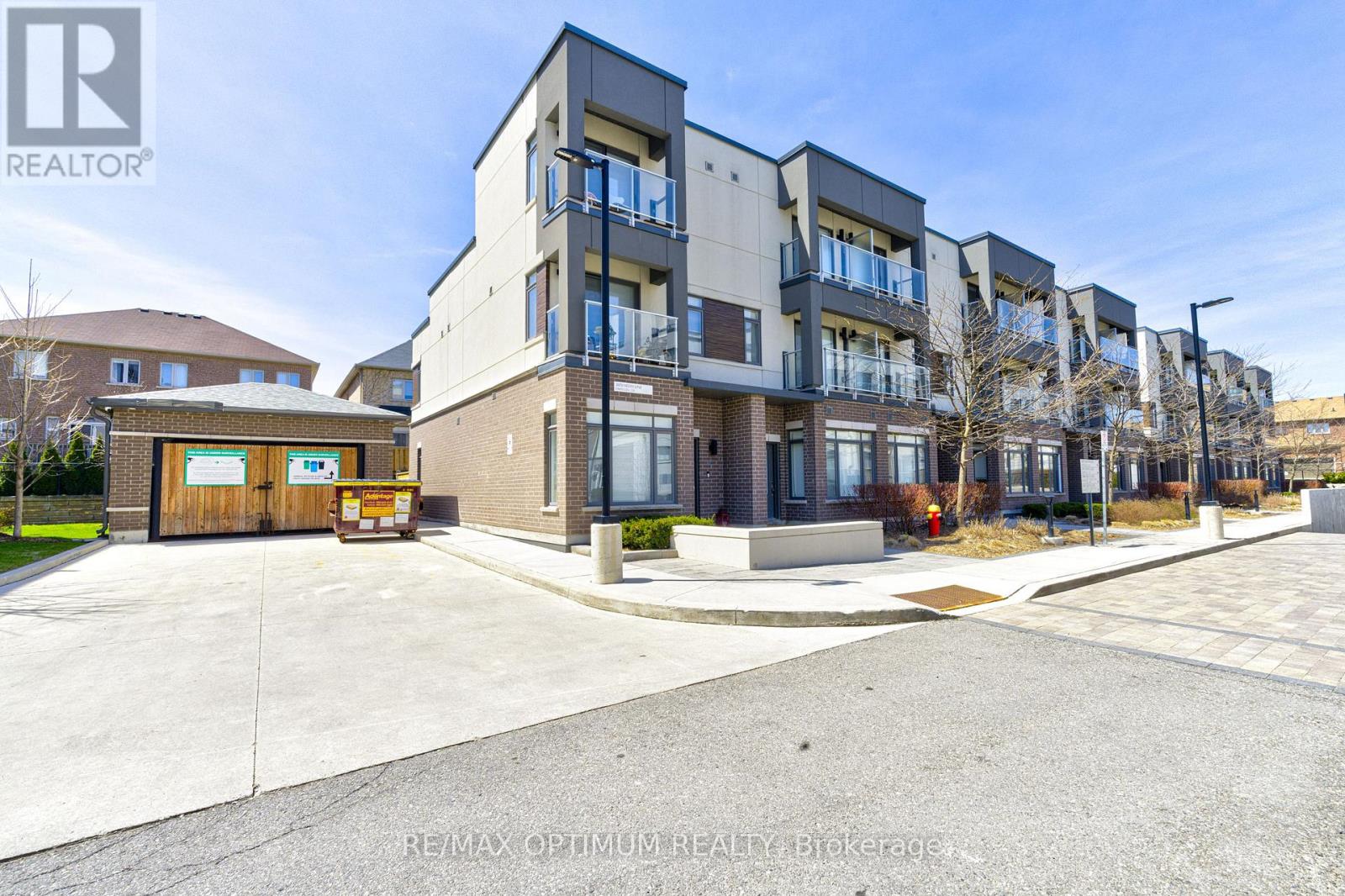 Row / Townhouse for Sale in 225 - 3070 SIXTH LINE|Oakville (GO Glenorchy), Ontario L6M1P8 2