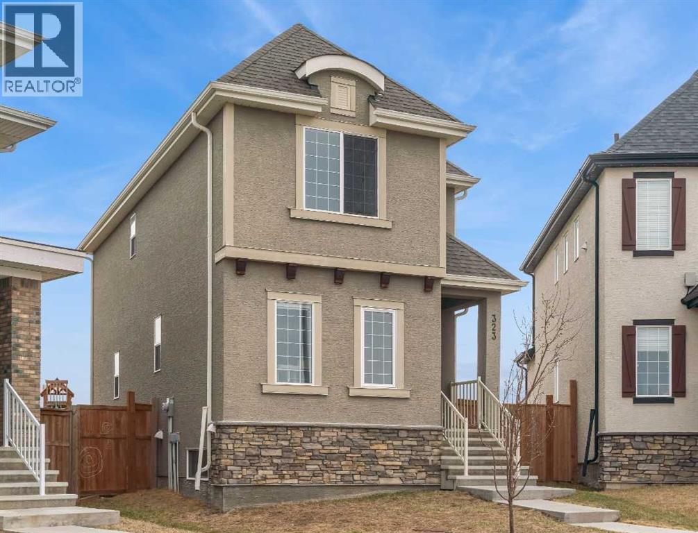 House for Sale in 323 Marquis Court SE|Calgary, Alberta T3M1Y1