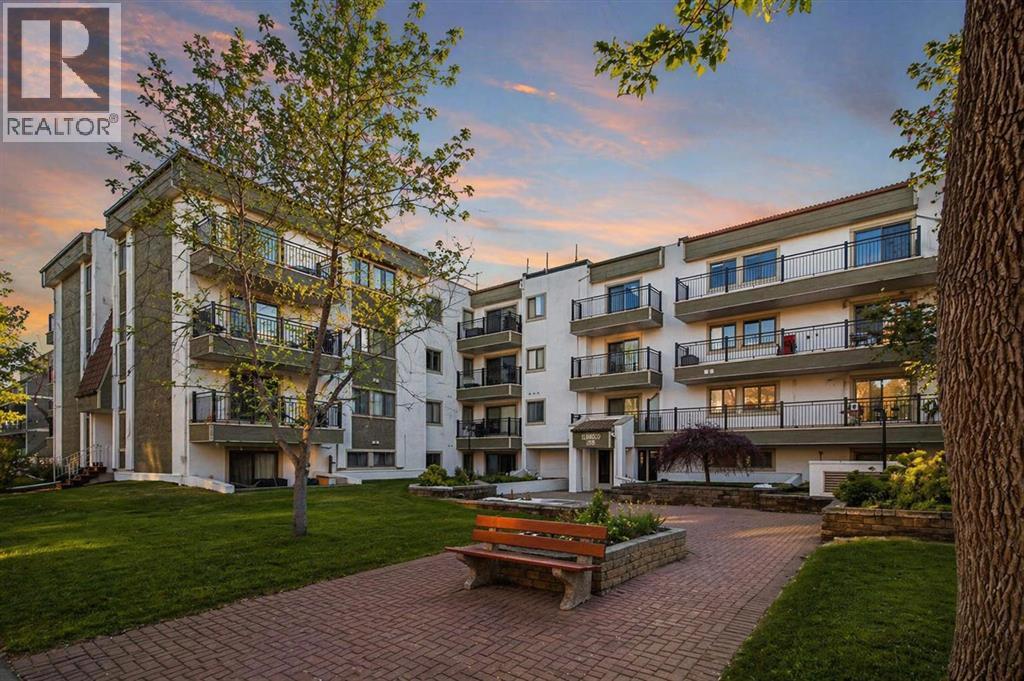 Apartment for Sale in 215, 723 57 Avenue SW|Calgary, Alberta T2V4Z3
