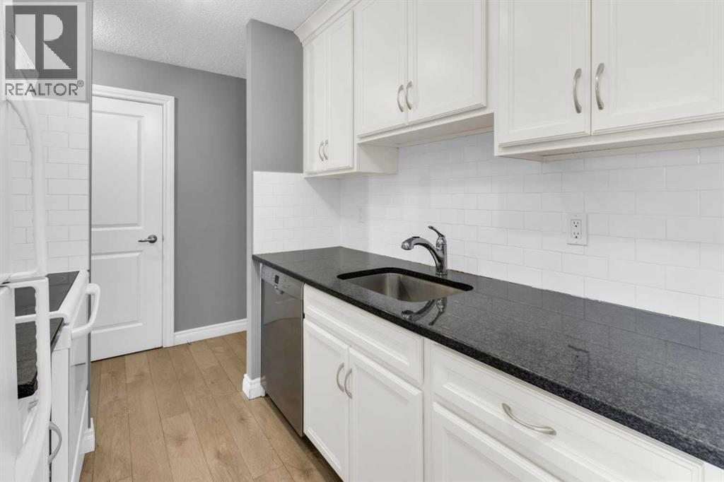 Apartment for Sale in 210, 1602 11 Avenue SW|Calgary, Alberta T3C0N2 5