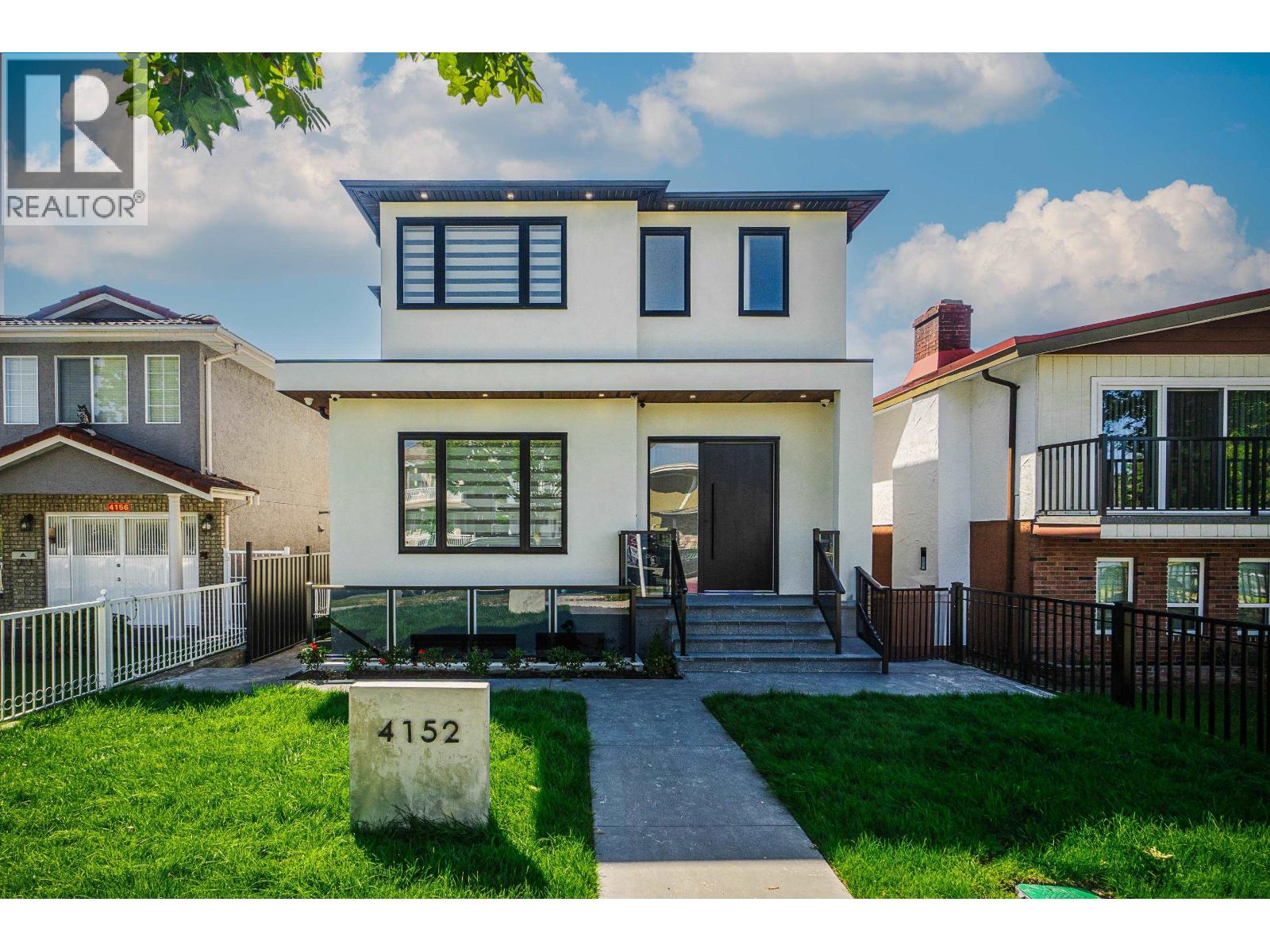 4152 PENDER STREET|Burnaby, British Columbia V5C2M2