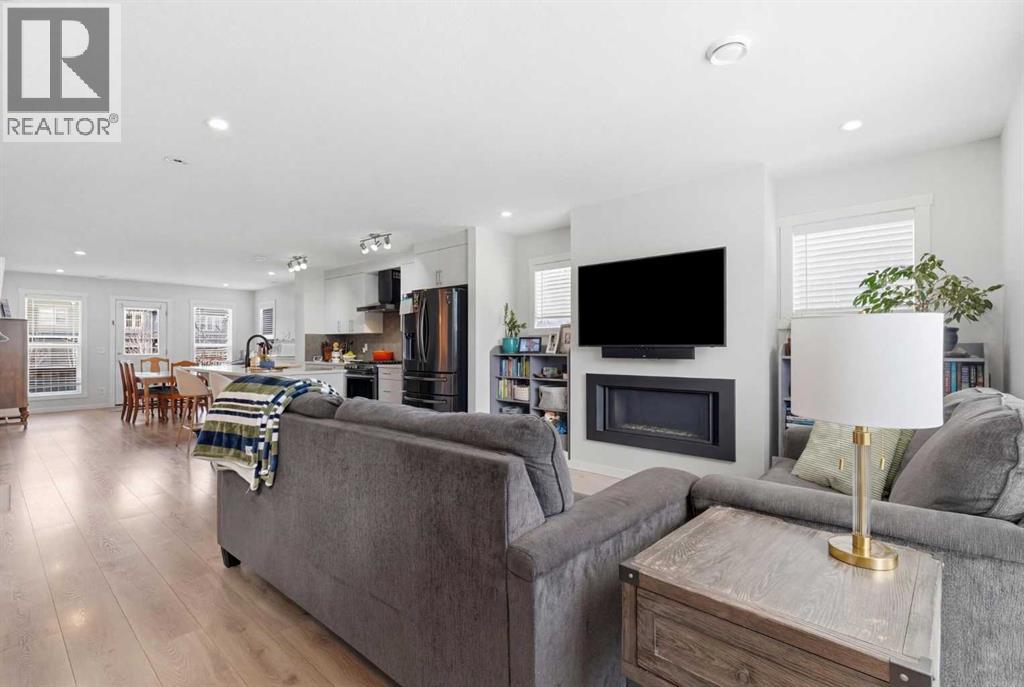 Row / Townhouse for Sale in 479 Cranbrook Square SE|Calgary, Alberta T3M3E3