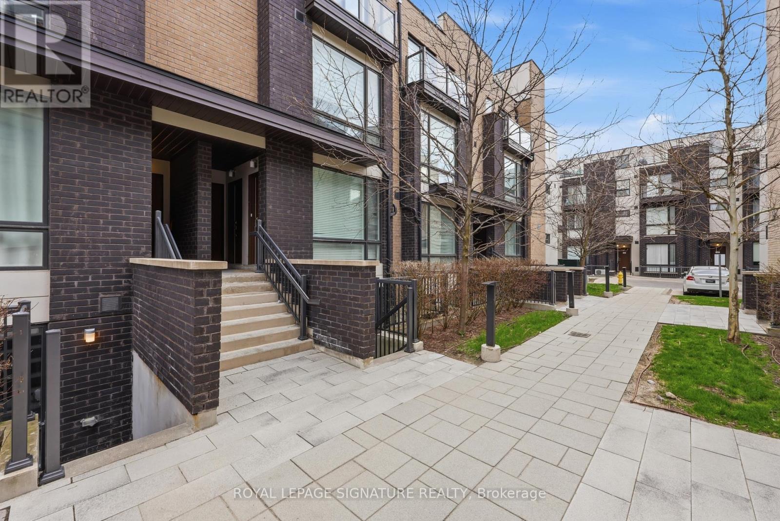 Row / Townhouse for Sale in 55 - 28 FIELDWAY ROAD|Toronto (Islington-City Centre West), Ontario M8Z0E3 3
