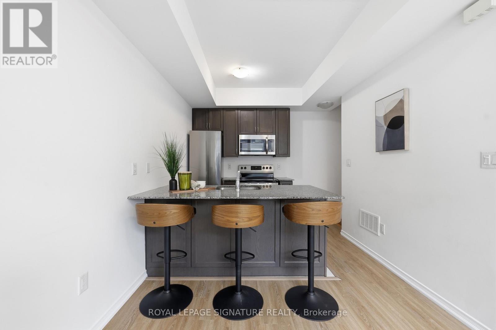 Row / Townhouse for Sale in 55 - 28 FIELDWAY ROAD|Toronto (Islington-City Centre West), Ontario M8Z0E3 4