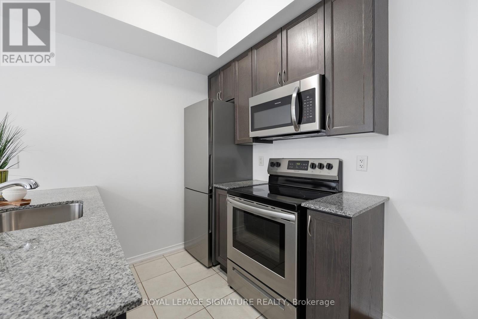 Row / Townhouse for Sale in 55 - 28 FIELDWAY ROAD|Toronto (Islington-City Centre West), Ontario M8Z0E3 5