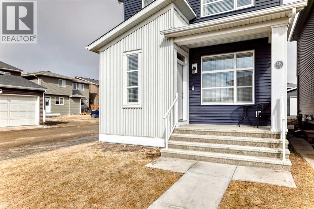 House for Sale in 220 Cornerstone Grove NE|Calgary, Alberta T2N2A6 3