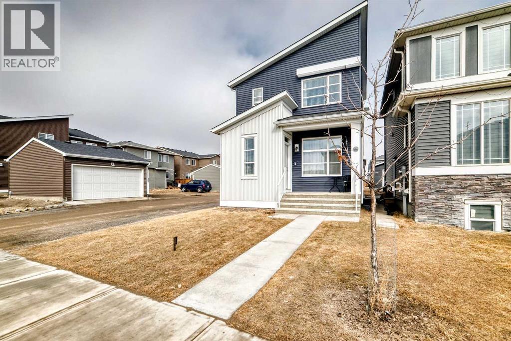 House for Sale in 220 Cornerstone Grove NE|Calgary, Alberta T2N2A6 2