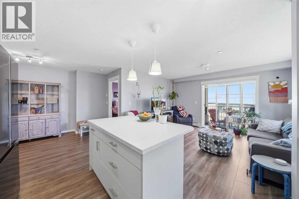 Apartment for Sale in 4201, 279 Copperpond Common SE|Calgary, Alberta T2Z1G6 5