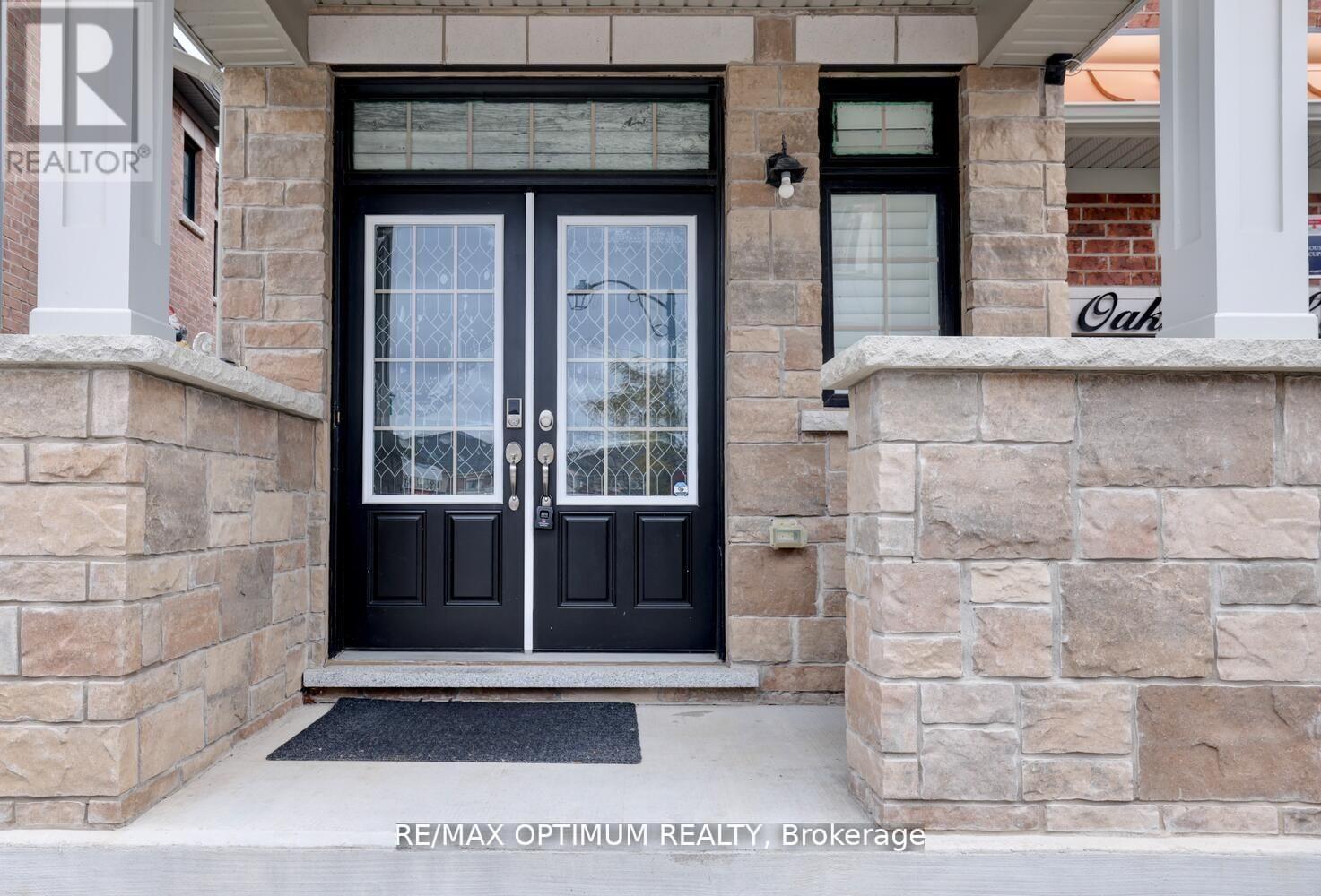 Row / Townhouse for Sale in 42 OAKMORE LANE|Brampton (Bram West), Ontario L6Y6H5 4