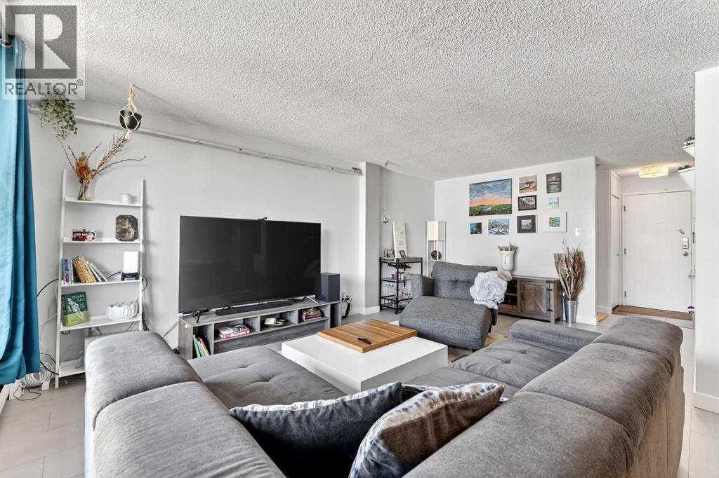 Apartment for Sale in 802, 1213 13 Avenue SW|Calgary, Alberta T3C0T2 5