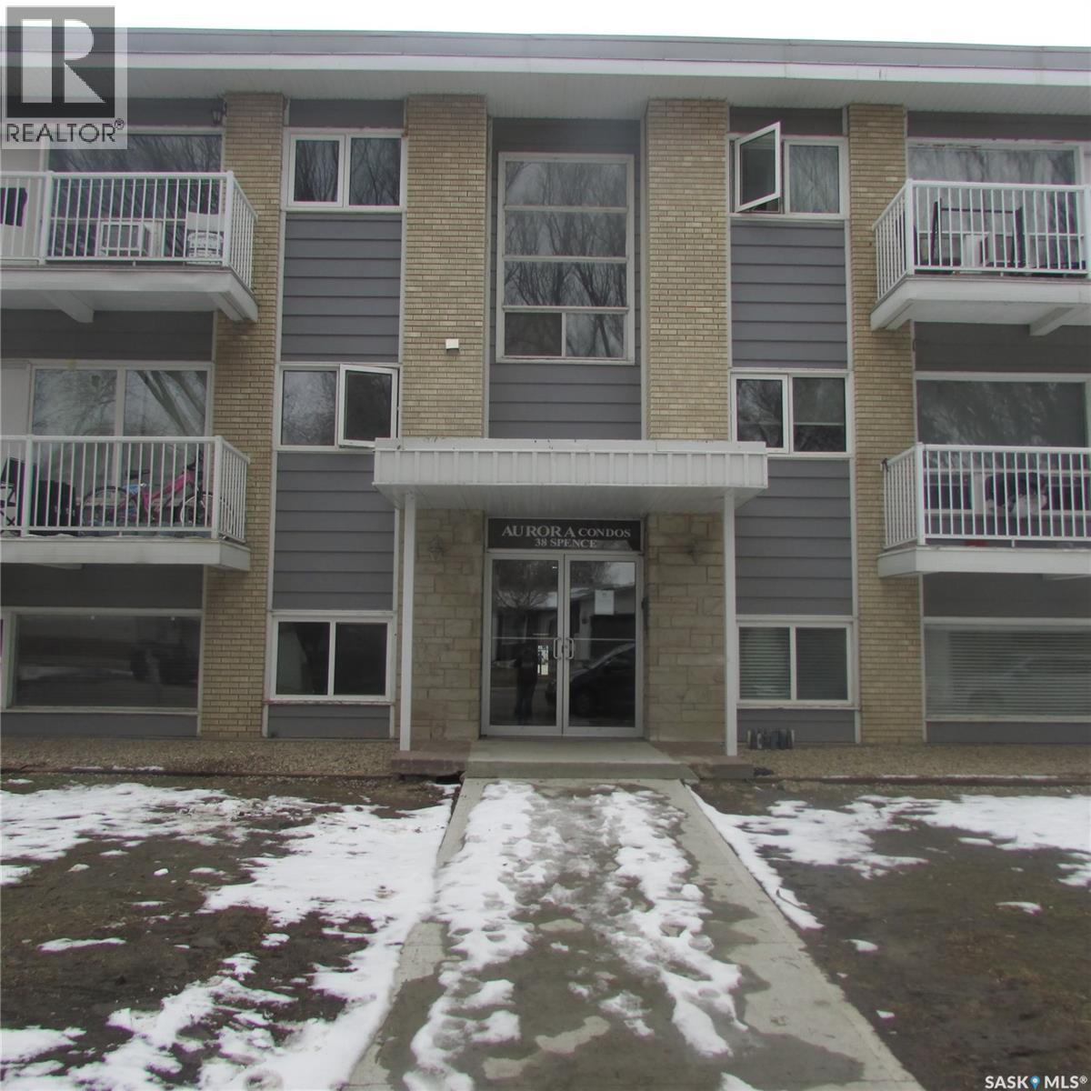 3 38 Spence STREET, Regina, Saskatchewan S4S4H4
