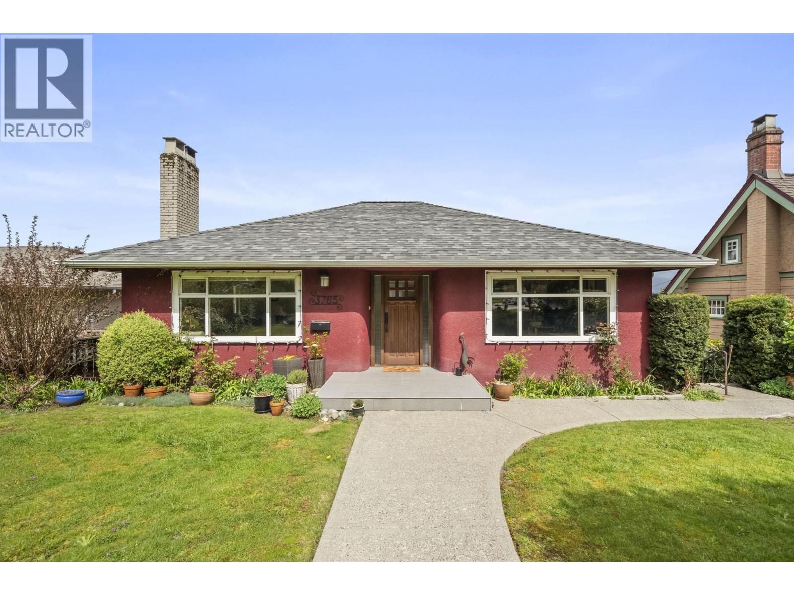 3765 EDINBURGH STREET|Burnaby, British Columbia V5C1R4