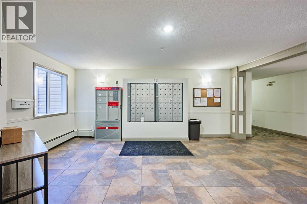 Apartment for Sale in 305, 2000 Somervale Court SW|Calgary, Alberta T2Y4J1 5