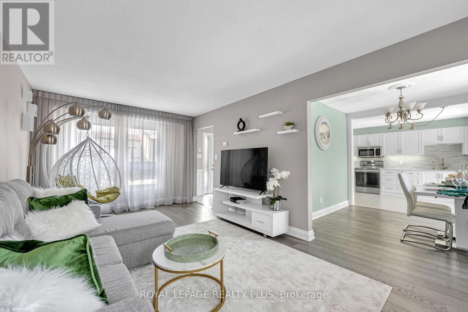 Row / Townhouse for Sale in 89 - 7080 COPENHAGEN ROAD|Mississauga (Meadowvale), Ontario L5N2C9