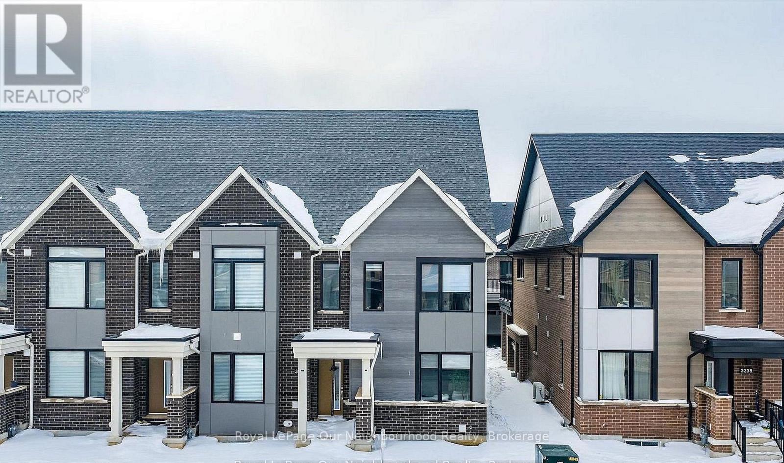 Row / Townhouse for Sale in 3234 SIXTH LINE|Oakville (GO Glenorchy), Ontario L6M4K1