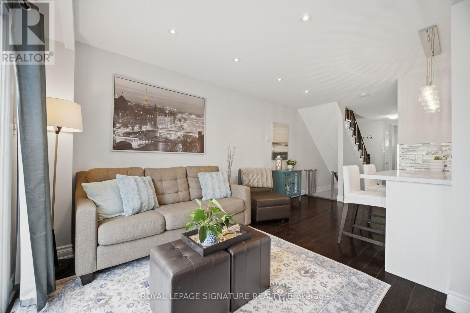 Row / Townhouse for Sale in 145 - 400 MISSISSAUGA VALLEY BOULEVARD|Mississauga (Mississauga Valleys), Ontario L5A3N6 4