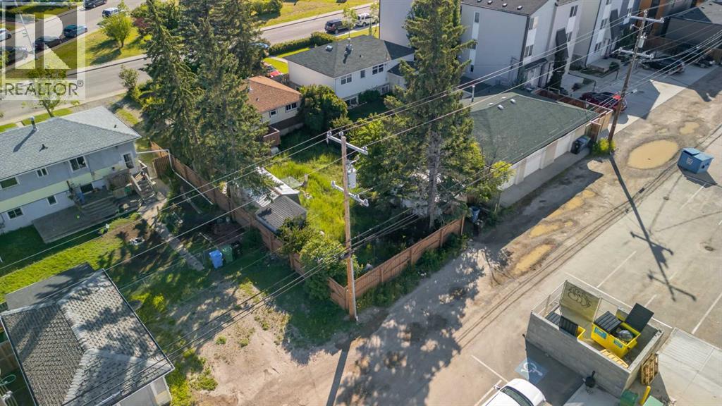 House for Sale in 6316 Bowwood Drive NW|Calgary, Alberta T3B2G4 4