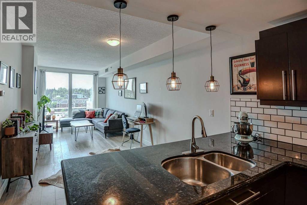 Apartment for Sale in 903, 817 15 Avenue SW|Calgary, Alberta T2R0H8