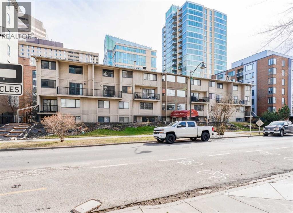 Apartment for Sale in 31, 821 3 Avenue SW|Calgary, Alberta T2P0H1