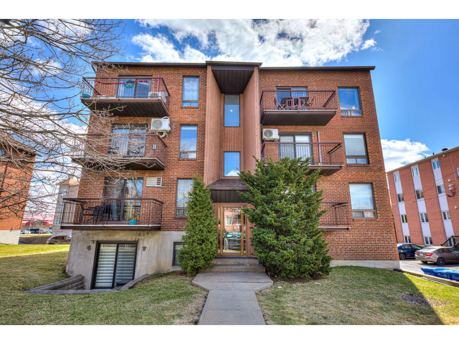 2380 Rue Henri-Cyr, #301, Longueuil (Saint-Hubert), Quebec J3Y8G8