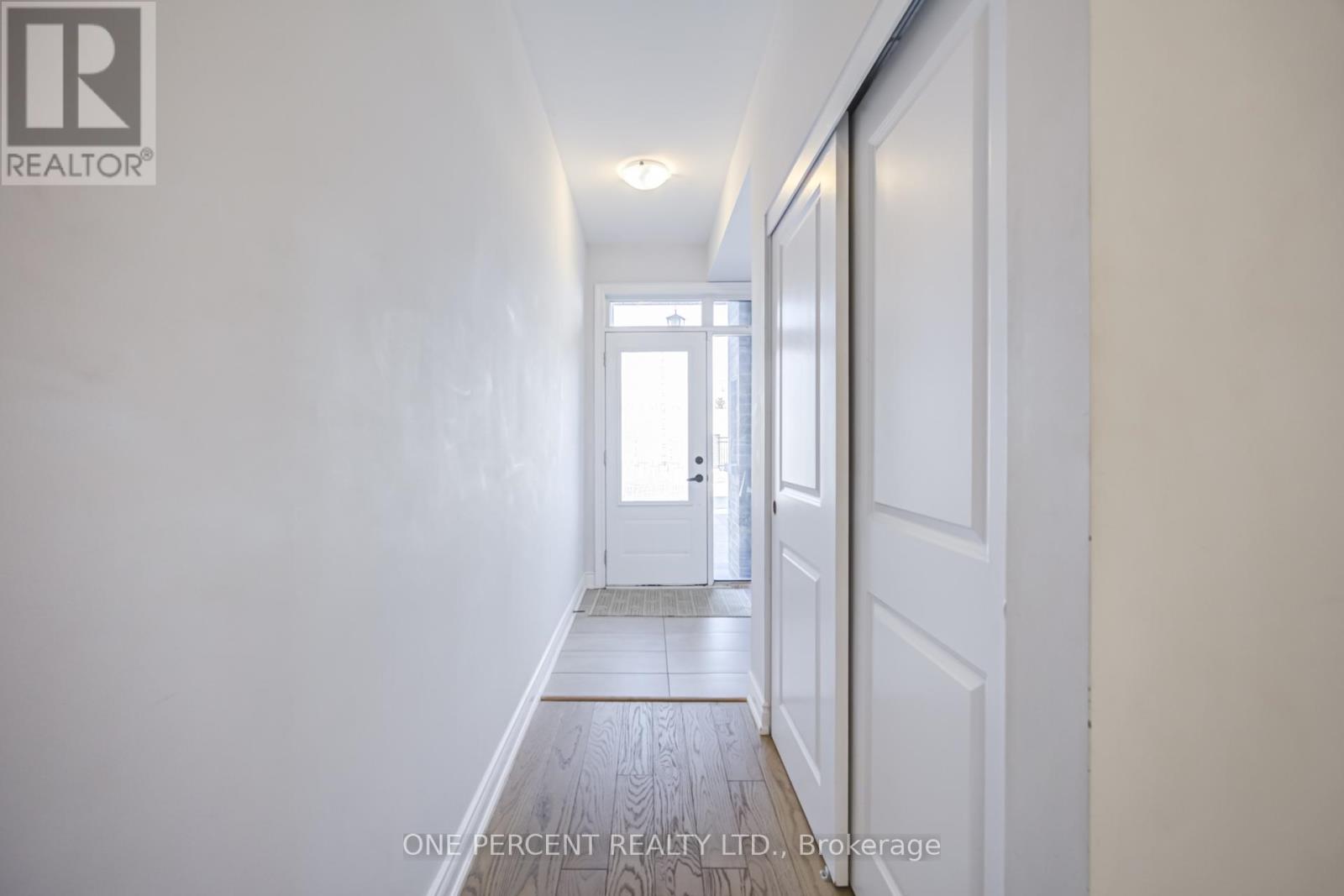 Row / Townhouse for Sale in 656 TUPELO COURT|Mississauga (Mineola), Ontario L5G0C4 4