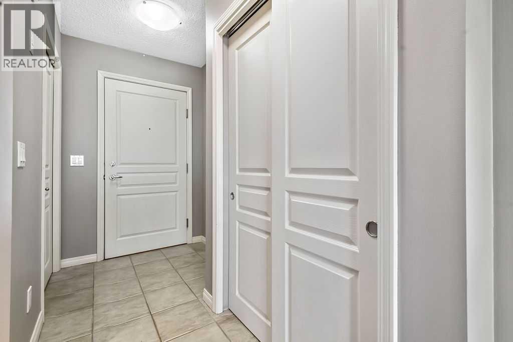 Apartment for Sale in 412, 5115 Richard Road SW|Calgary, Alberta T3E7M7 2
