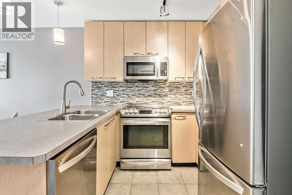 Apartment for Sale in 412, 5115 Richard Road SW|Calgary, Alberta T3E7M7 4