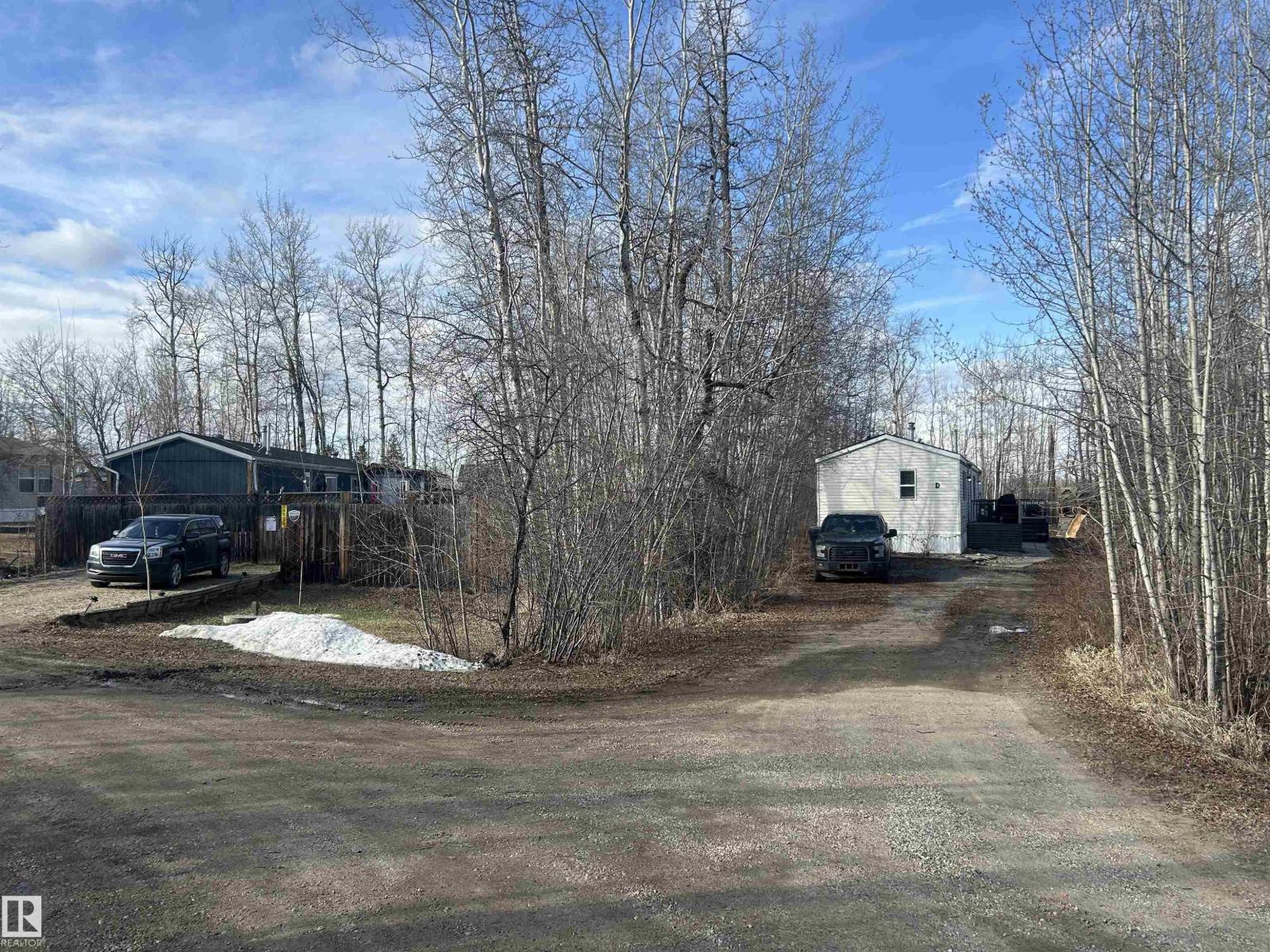 #102 54500 LAC STE ANNE TR
