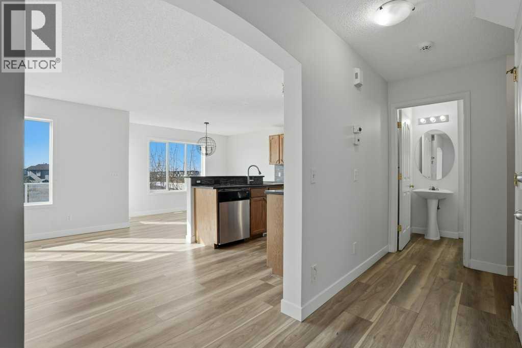 House for Sale in 53 Saddlecrest Place NE|Calgary, Alberta T3J5E8 3